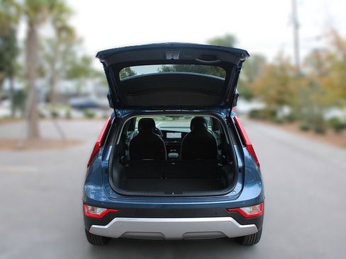 New 2026 Kia Niro EX FWD image 9