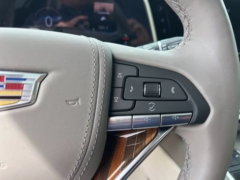 Used 2023 Cadillac Escalade ESV Premium Luxury Platinum RWD image 23