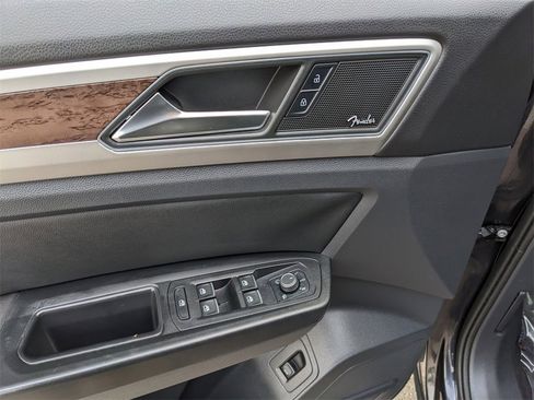 Used 2019 Volkswagen Atlas SEL Premium image 21