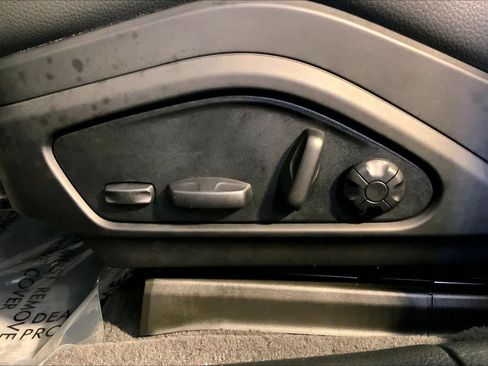 Certified 2025 Porsche Panamera 4 image 40