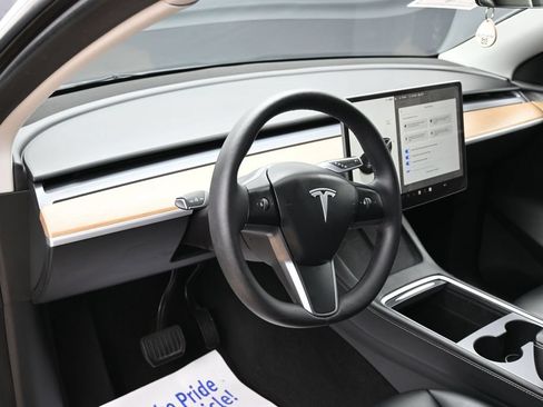 Used 2023 Tesla Model Y Long Range AWD/4WD image 22