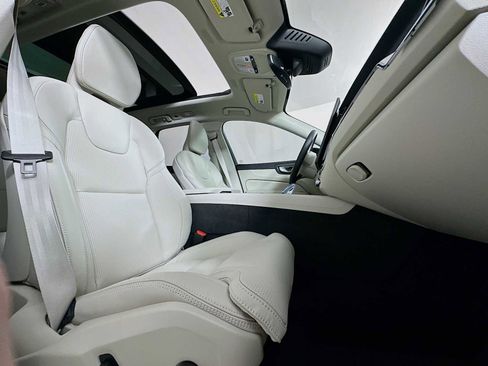 New 2026 Volvo XC60 T8 Ultra w/ Protection Package image 25