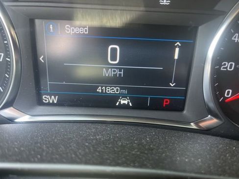 Used 2024 GMC Terrain SLE AWD/4WD image 5