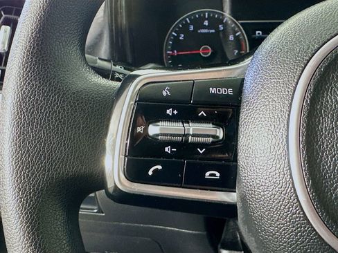 Certified 2023 Kia Sorento LX AWD/4WD image 9