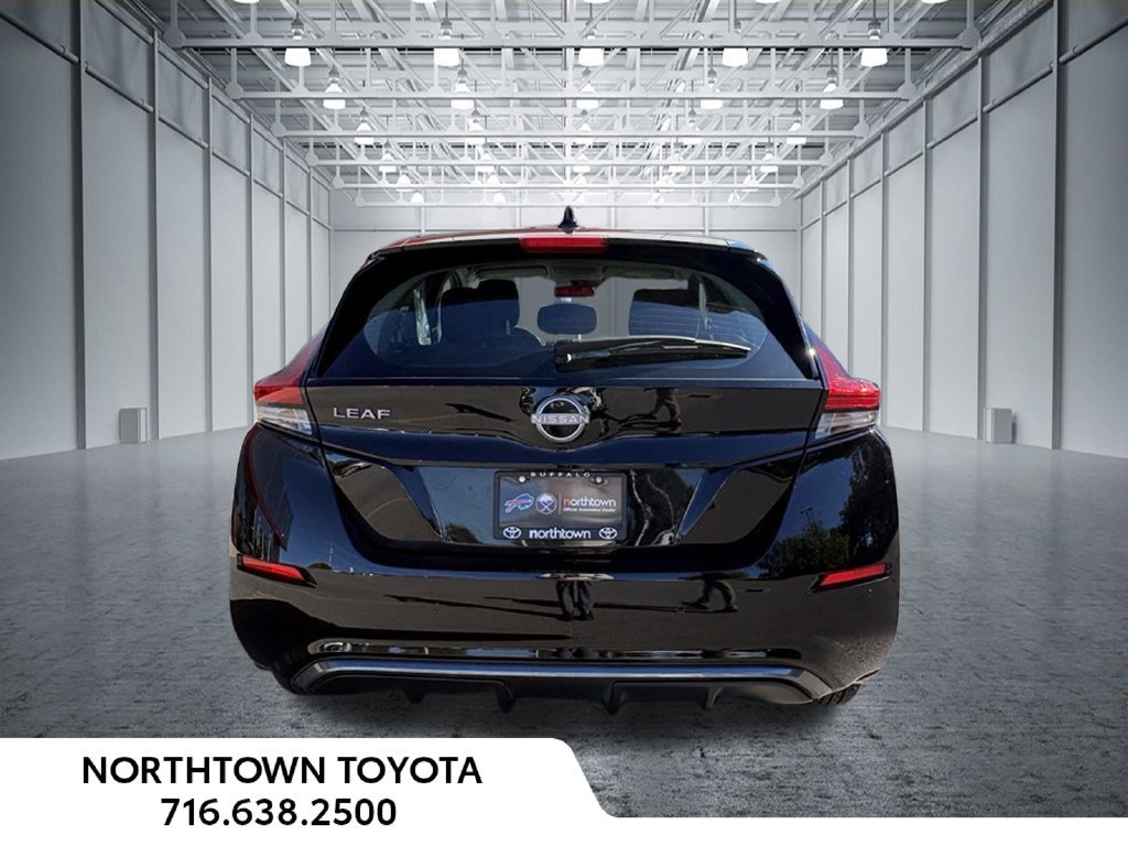 Used 2025 Nissan Leaf S FWD image 7
