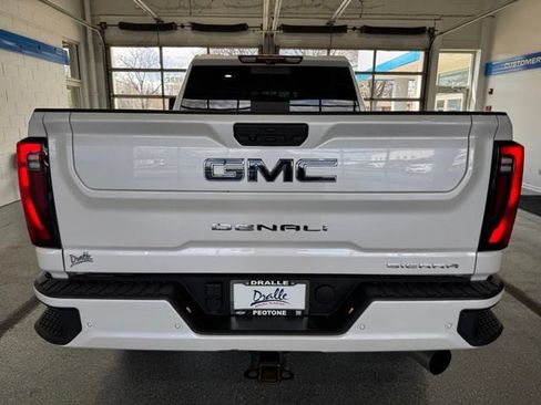 Used 2025 GMC Sierra 2500 Denali Ultimate AWD/4WD image 10