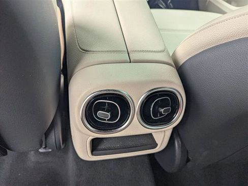 Used 2023 Mercedes-Benz GLC 300 image 15