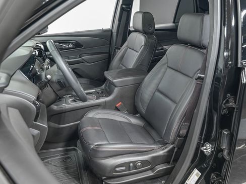 Used 2023 Chevrolet Traverse RS AWD/4WD image 16
