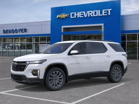 Used 2023 Chevrolet Traverse RS w/ LPO, Floor Liner Package image 2