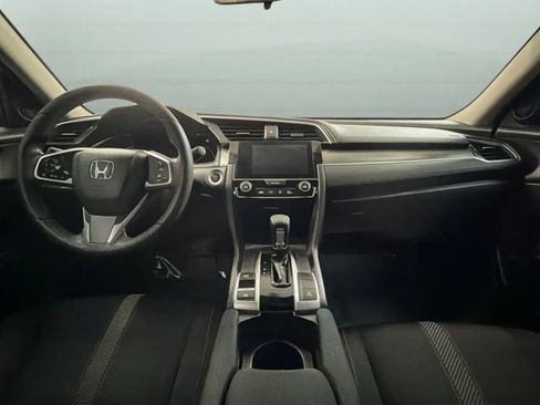 Used 2018 Honda Civic EX image 9