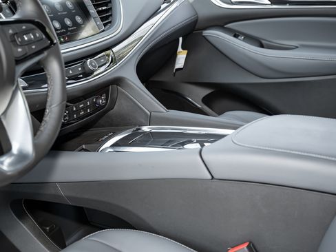 Used 2023 Buick Enclave Essence w/ LPO, Touring Package image 34