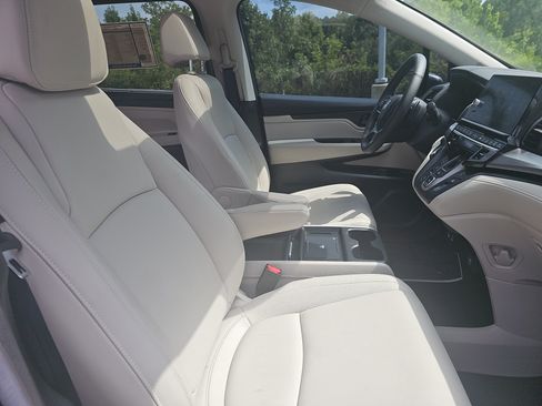 Used 2026 Honda Odyssey EX-L image 10