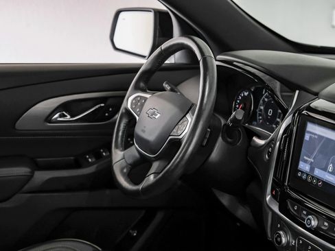 Used 2022 Chevrolet Traverse Premier w/ Redline Edition FWD image 15