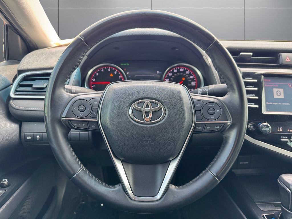 Certified 2018 Toyota Camry XSE FWD image 13