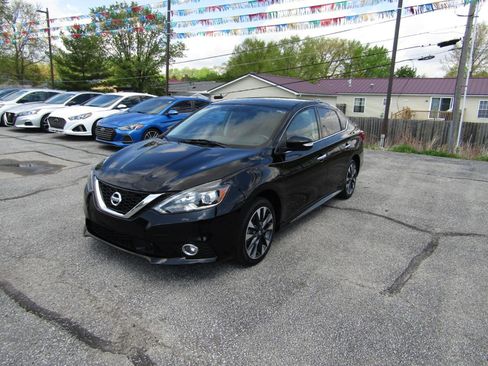 Used 2019 Nissan Sentra SR FWD image 3