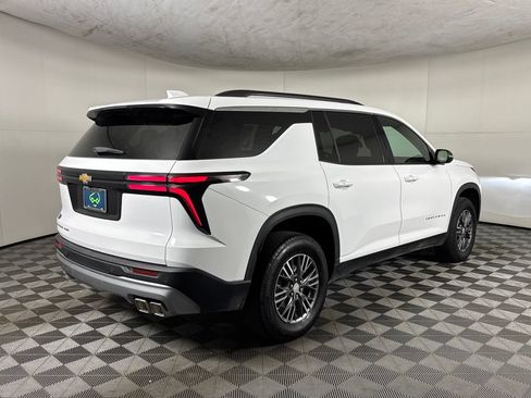 Certified 2026 Chevrolet Traverse LT AWD/4WD image 6