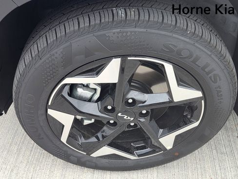 New 2026 Kia Seltos S image 8