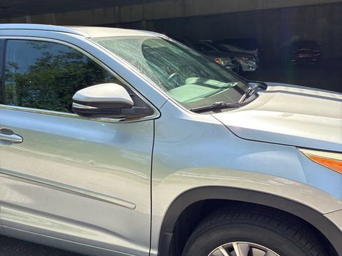 Used 2015 Toyota Highlander XLE AWD/4WD image 13