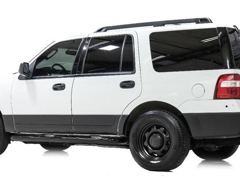 Used 2015 Ford Expedition XL image 4