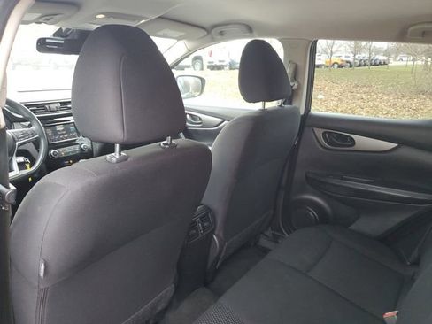 Used 2021 Nissan Rogue Sport S image 26