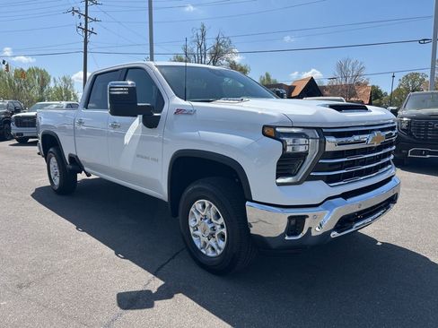 New 2026 Chevrolet Silverado 2500 LTZ image 8