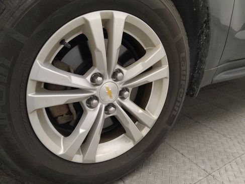Used 2017 Chevrolet Equinox LS image 31