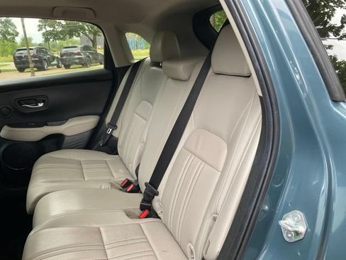 Used 2024 Honda HR-V EX-L image 3