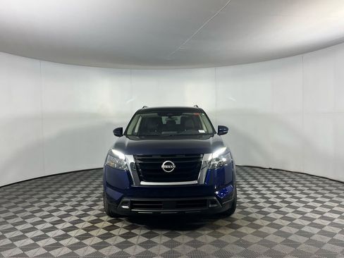Used 2024 Nissan Pathfinder SV w/ Lighting Package (N92) image 7