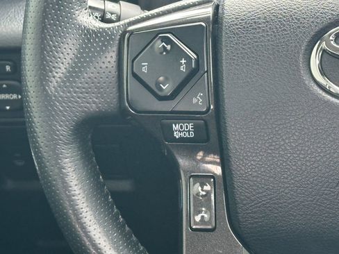 Used 2021 Toyota 4Runner Venture w/ Moonroof Package image 20