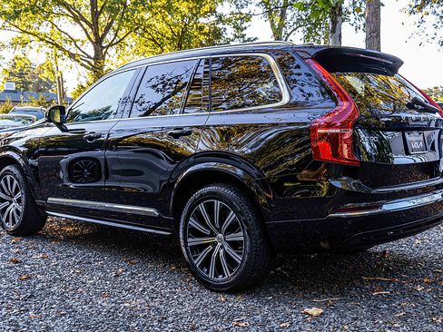 Used 2024 Volvo XC90 B5 Plus image 4
