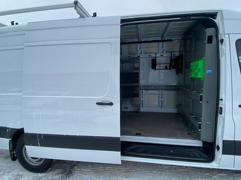 Used 2023 Mercedes-Benz Sprinter 2500 image 5