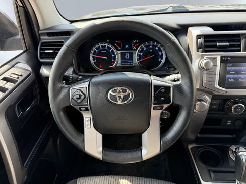 Used 2019 Toyota 4Runner SR5 AWD/4WD image 17