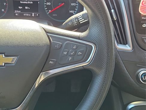 Used 2023 Chevrolet Malibu LT image 19