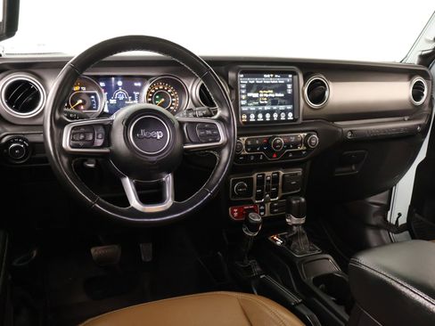 Used 2023 Jeep Wrangler Unlimited Rubicon w/ LED Lighting Group AWD/4WD image 2