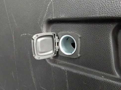 Used 2023 GMC Acadia SLT w/ Technology Package image 37