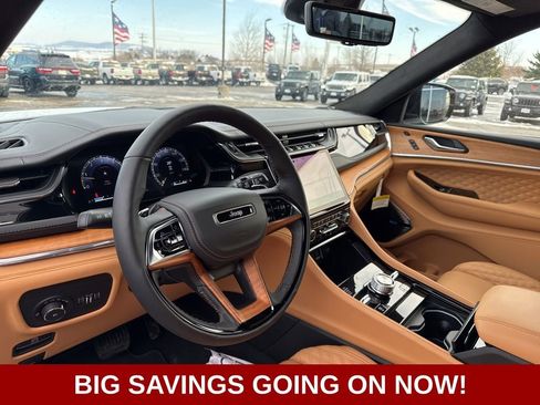 New 2025 Jeep Grand Cherokee Summit w/ Adv Protech Group IV image 24