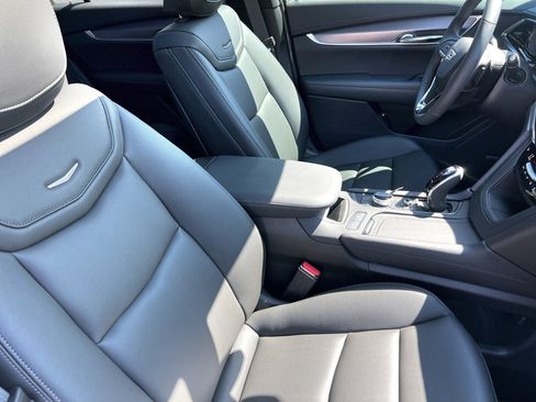 New 2025 Cadillac XT6 Luxury FWD image 13