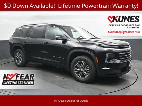 Used 2024 Chevrolet Traverse LT AWD/4WD image 1