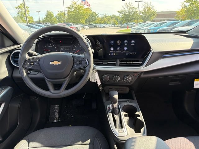 New 2026 Chevrolet Trax LS w/ LS Convenience Package FWD image 22