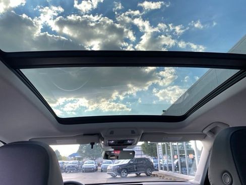 New 2025 Volkswagen Tiguan SE AWD/4WD image 63