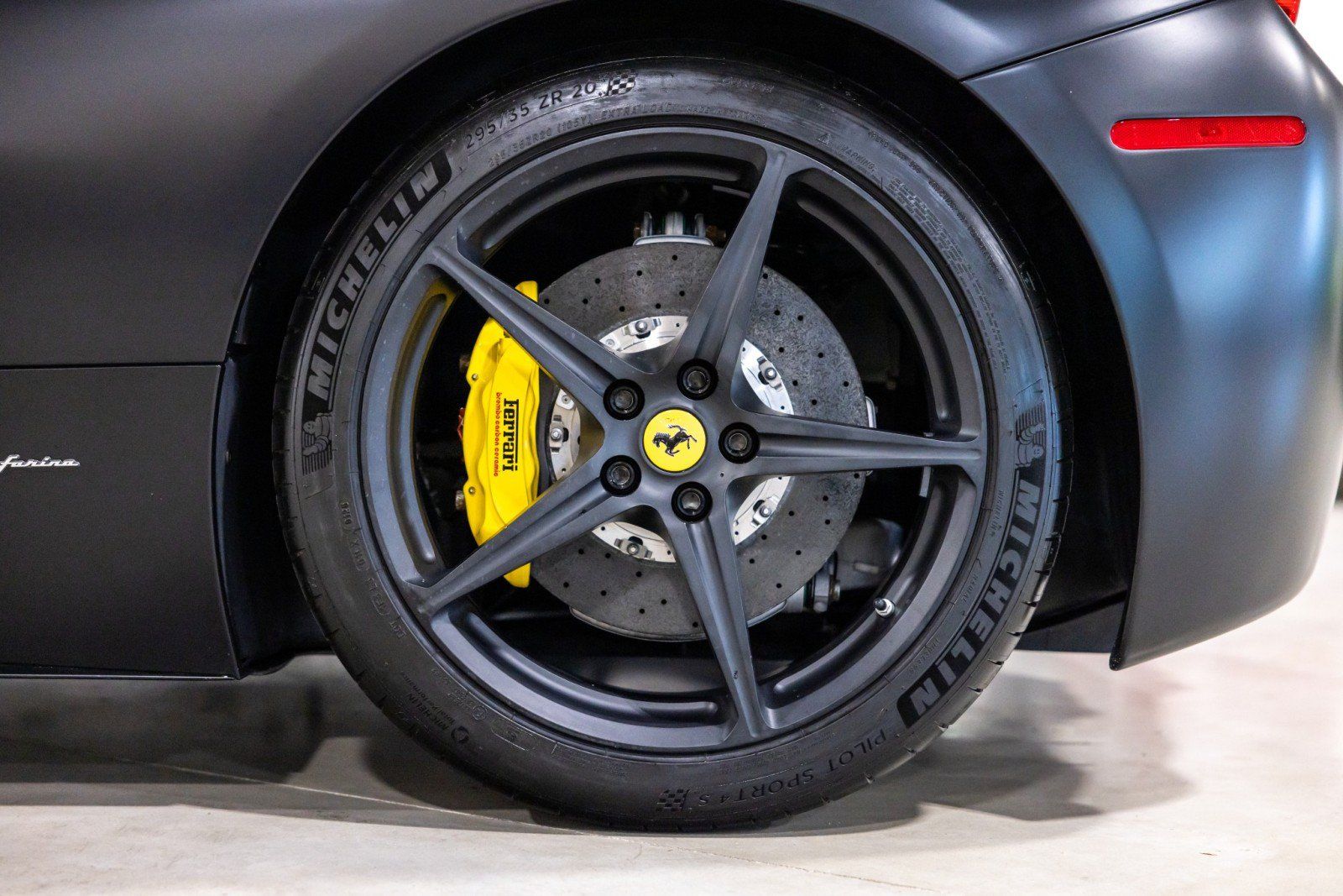 Used 2011 Ferrari 458 Italia Coupe RWD image 18