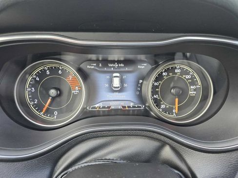 Used 2020 Jeep Cherokee Trailhawk w/ Comfort/Convenience Group image 11