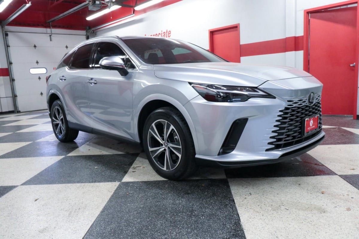 Used 2023 Lexus RX 350 Premium w/ Accessory Package (Z1) FWD image 2