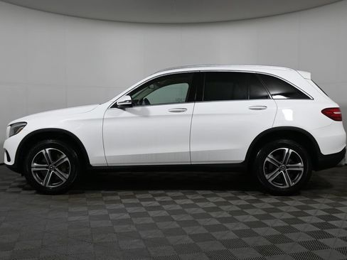 Used 2019 Mercedes-Benz GLC 300 4MATIC image 2