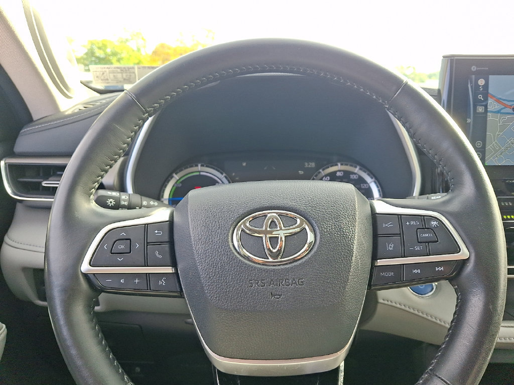 Certified 2022 Toyota Highlander Limited AWD/4WD image 20
