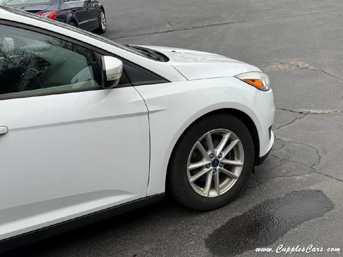Used 2017 Ford Focus SE FWD image 40