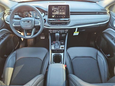 New 2026 Jeep Compass Latitude image 16