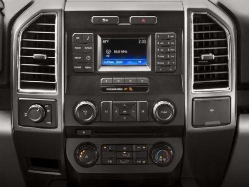 Used 2016 Ford F150 XLT w/ Equipment Group 301A Mid AWD/4WD image 10