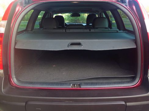 Used 2004 Volvo V70 image 34