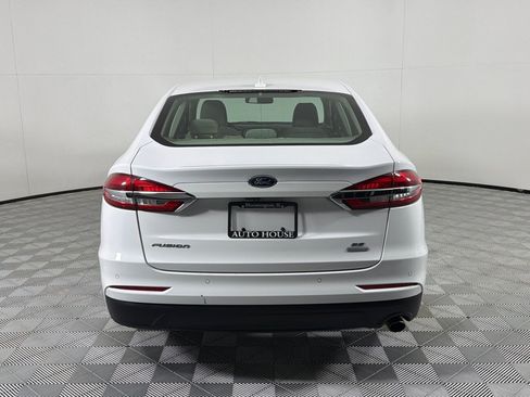 Used 2020 Ford Fusion SE FWD image 4